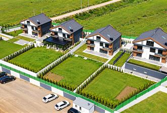 MODERN MİMARİSİ ÖZEL BAHÇESİ VE PRETİJLİ TASARIMLI SATILIK VİLLA - 1 - 38035
