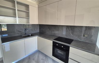 SİNPAŞ FİNANSKENTTE MANZARALI, BAHÇE KULLANIMLI FERAH DAİRE 