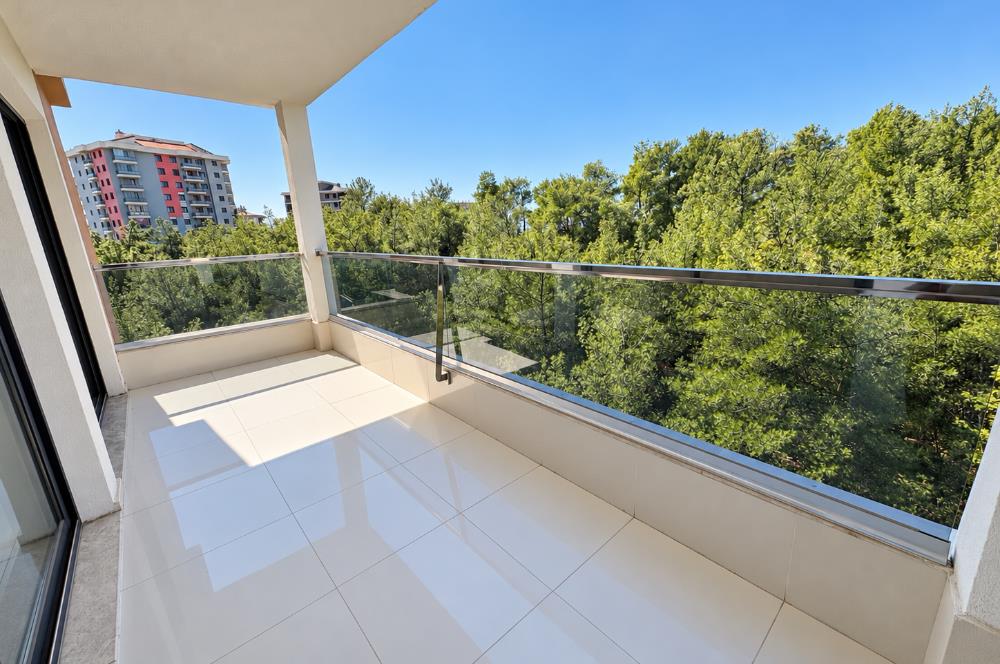 Bornova Evka 3 Gültekin Konakları'nda, 3 Cepheli Kiralık 4+1