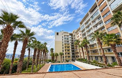 KARŞIYAKA SOYAK SİESTA BLUE SİTESİ'NDE EŞYALI KİRALIK 1+1 DAİRE