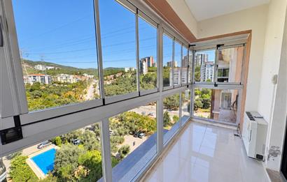 Bornova Evka3 Gültekin Konaklarında Orman Manzaralı Satılık 4+1