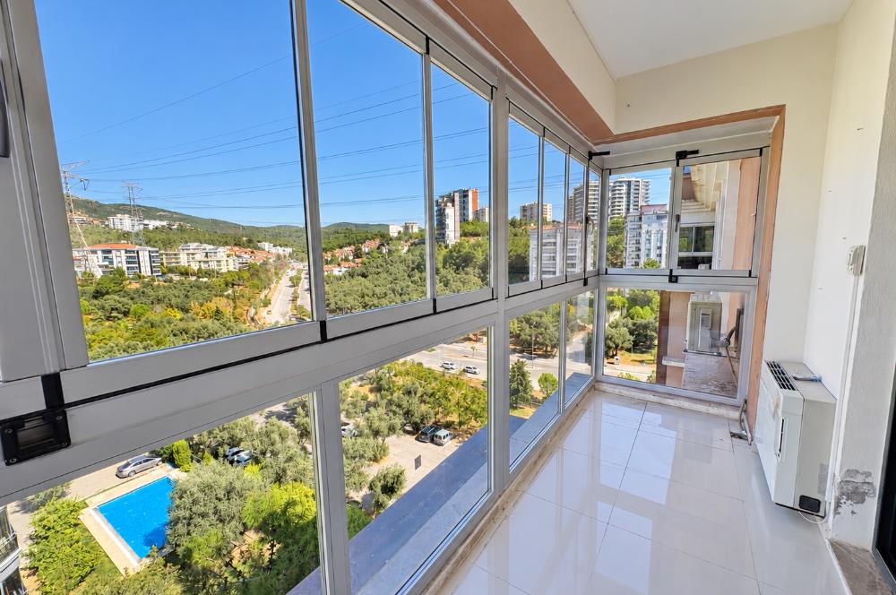 Bornova Evka 3 Gültekin Konakları'nda, 3 Cepheli Kiralık 4+1