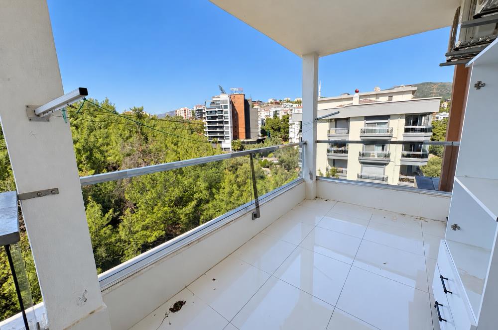 Bornova Evka 3 Gültekin Konakları'nda, 3 Cepheli Kiralık 4+1
