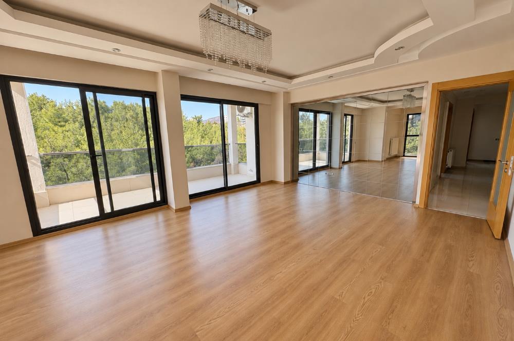 Bornova Evka 3 Gültekin Konakları'nda, 3 Cepheli Kiralık 4+1