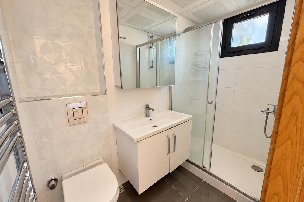 Bornova Evka3 Gültekin Konaklarında Orman Manzaralı Satılık 4+1