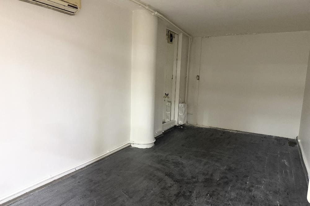 Beşiktaş Sinanpaşa Pasajı'nda Kiralık Dükkân