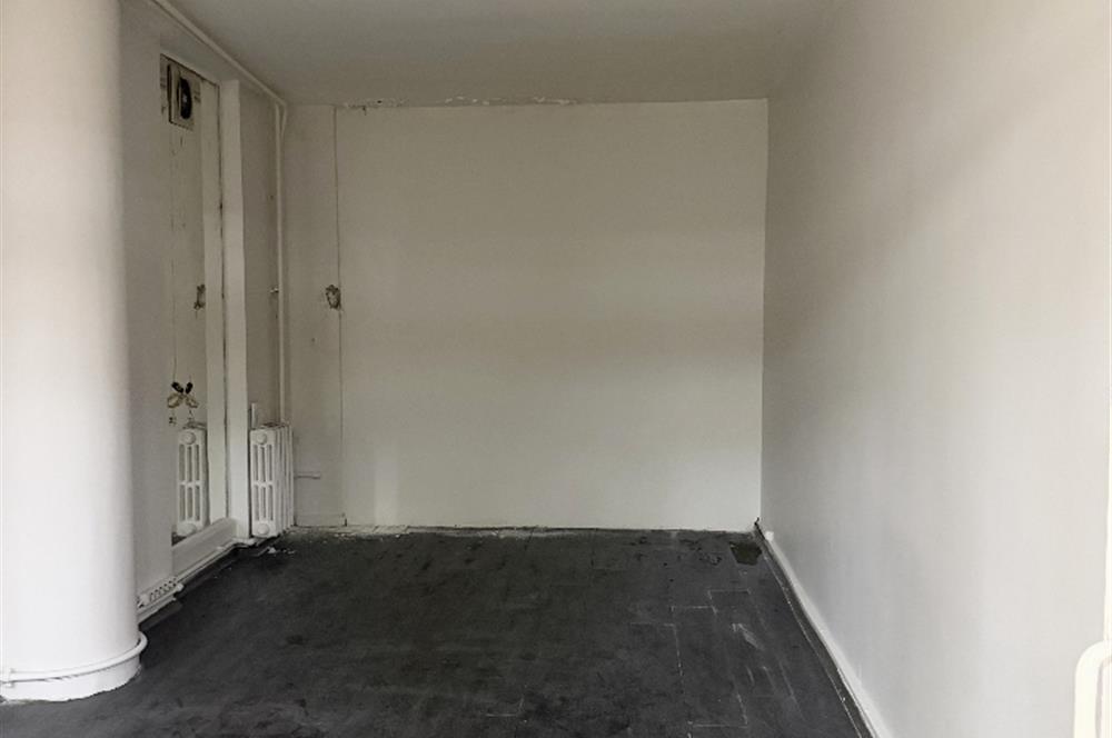 Beşiktaş Sinanpaşa Pasajı'nda Kiralık Dükkân