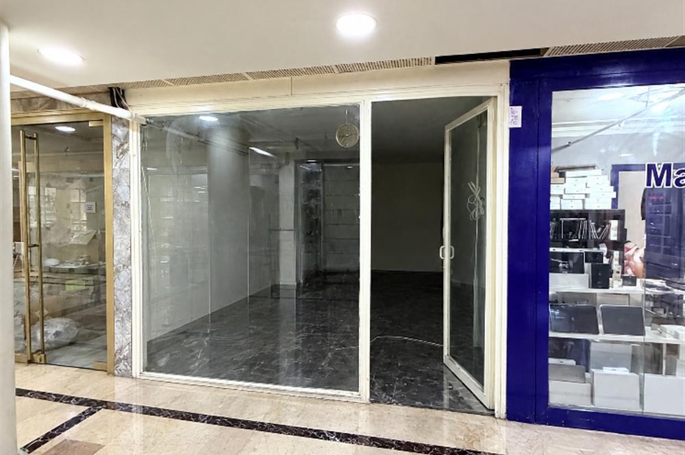 Beşiktaş Sinanpaşa Pasajı'nda Kiralık Dükkân