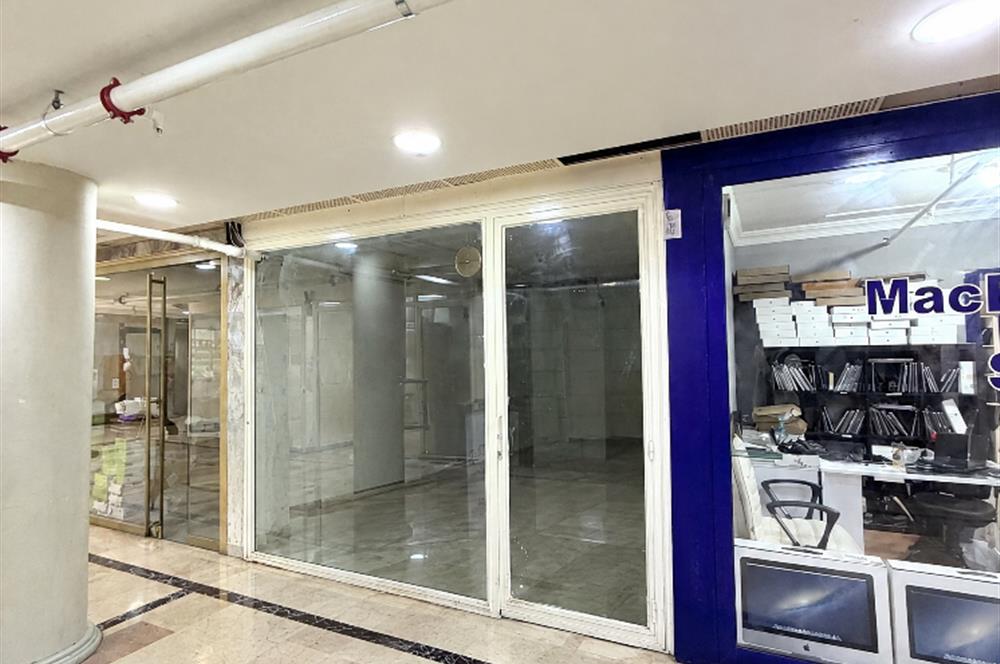 Beşiktaş Sinanpaşa Pasajı'nda Kiralık Dükkân