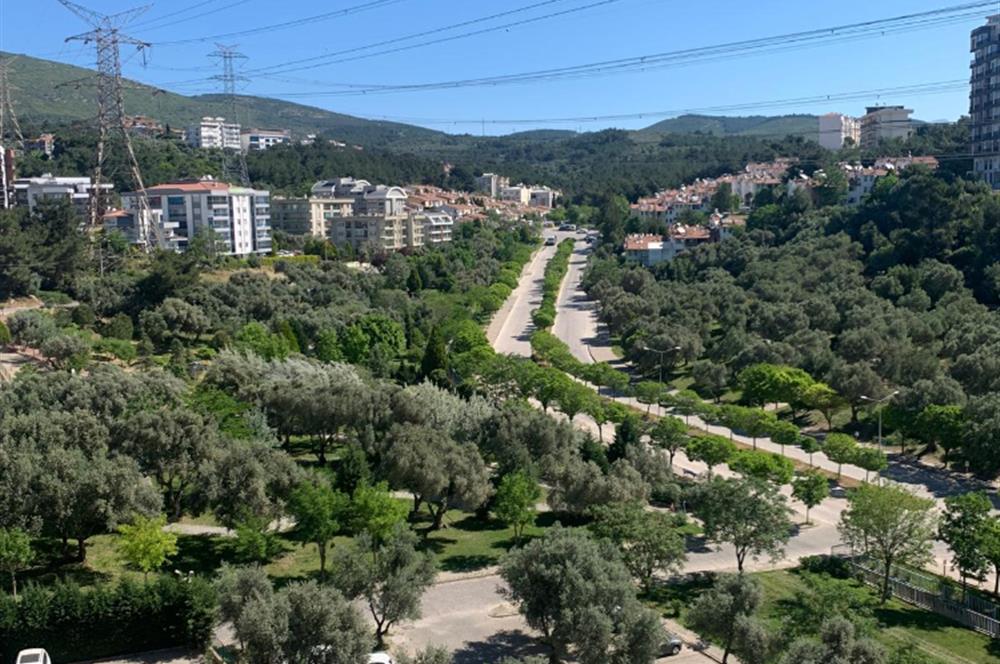 Bornova Evka 3 Gültekin Konakları'nda, 3 Cepheli Kiralık 4+1