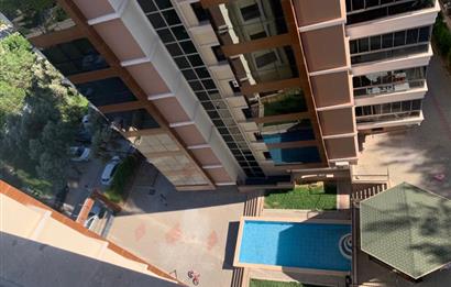 Bornova Evka3 Gültekin Konaklarında Orman Manzaralı Satılık 4+1