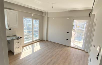 CENTURY 21'DEN CUMHURİYETTE 1+1 SATILIK DAİRE!