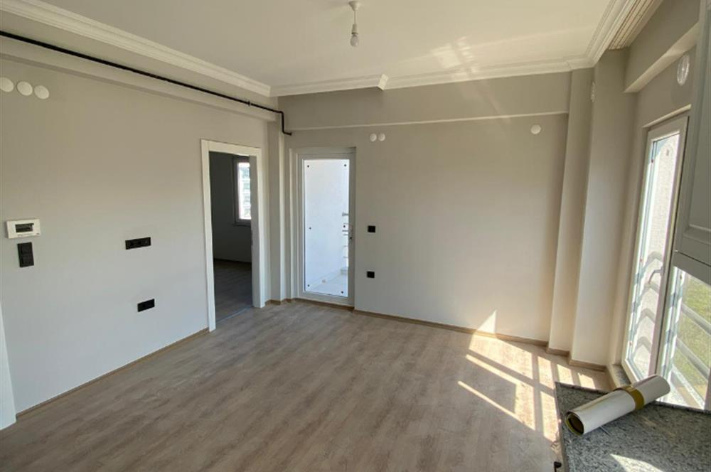 CENTURY 21'DEN CUMHURİYETTE 1+1 SATILIK DAİRE!