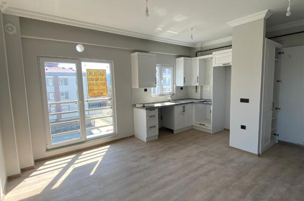 CENTURY 21'DEN CUMHURİYETTE 1+1 SATILIK DAİRE!