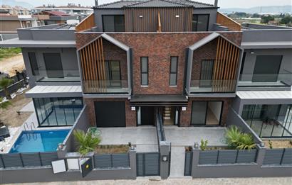 MENDERES CENTURY 21 POYRAZ'DAN ÖZEL HAVUZLU  3+1 LÜKS VİLLA
