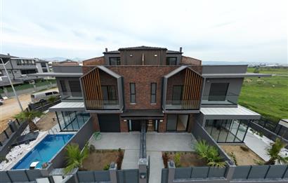 MENDERES CENTURY 21 POYRAZ'DAN ÖZEL HAVUZLU  3+1 LÜKS VİLLA