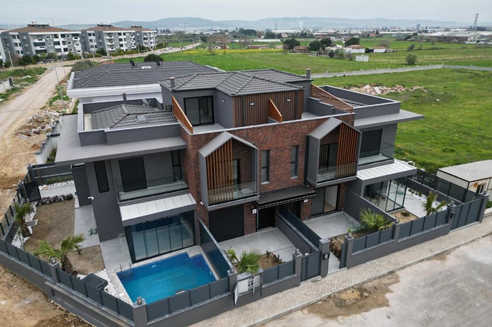 MENDERES CENTURY 21 POYRAZ'DAN ÖZEL HAVUZLU  3+1 LÜKS VİLLA