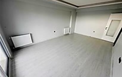 MENEMEN IRMAK MAH.HAVUZLU SİTEDE, E,BANYOLU SATILIK 3+1 DAİRE