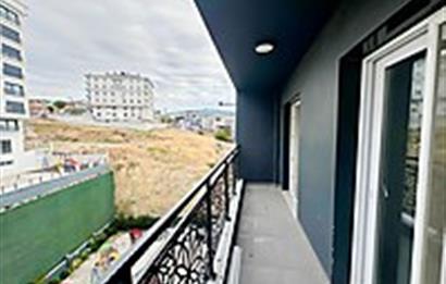 MENEMEN IRMAK MAH.HAVUZLU SİTEDE, E,BANYOLU SATILIK 3+1 DAİRE