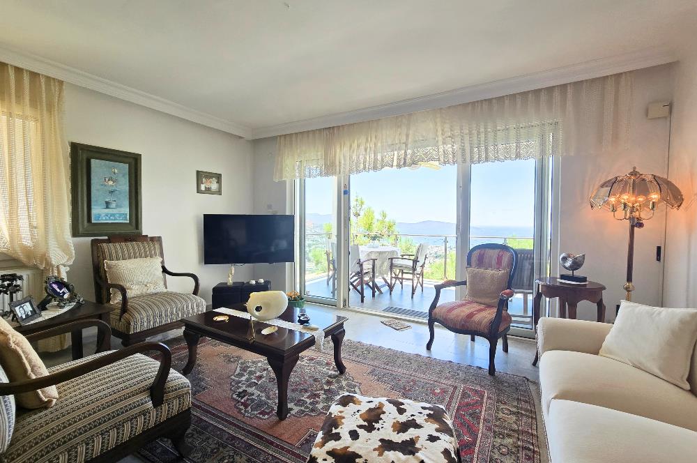 Bodrum-Yokuşbaşı kale manzaralı tripleks satılık villa