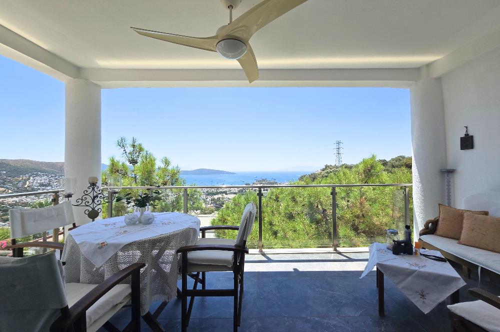 Bodrum-Yokuşbaşı kale manzaralı tripleks satılık villa