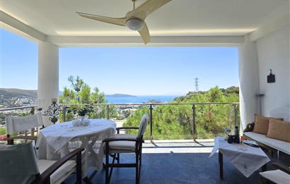 Bodrum-Yokuşbaşı kale manzaralı tripleks satılık villa
