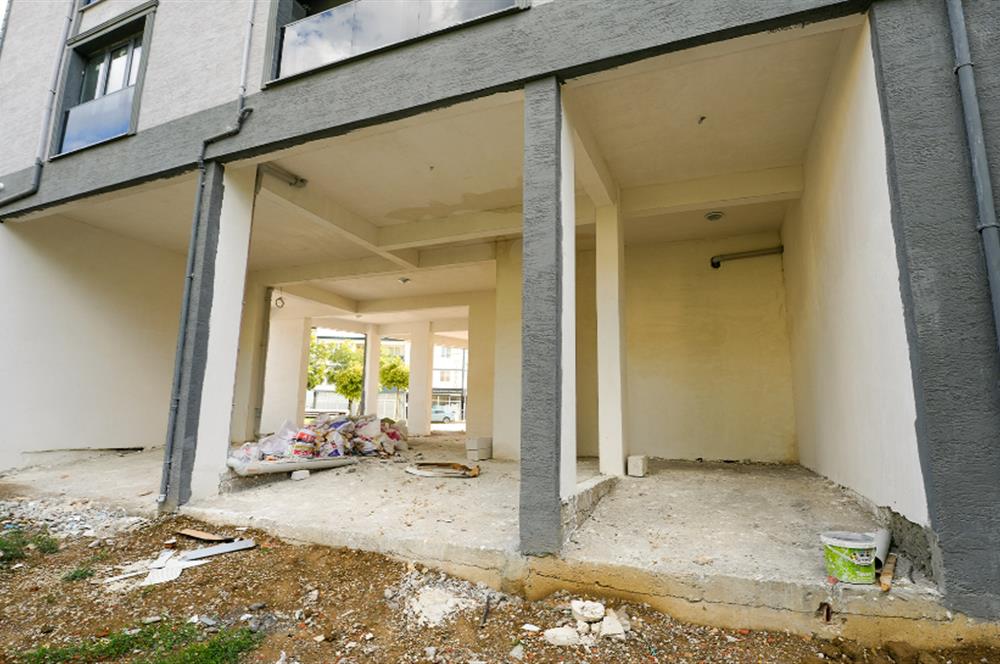 C21 Cius;Ömer H.Demir Caddesinde 3 Cepheli 350 m2 Kiralık Dükkan