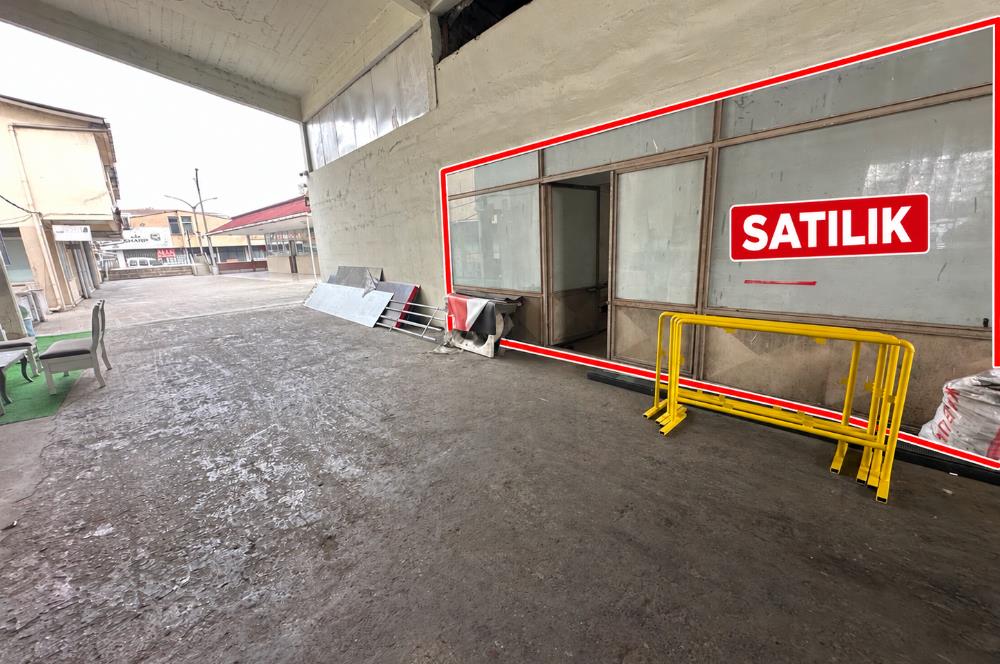 C21 UZMAN’dan DEMİRKIRLAR İŞ MERKEZİ’NDE SATILIK DÜKKÂN