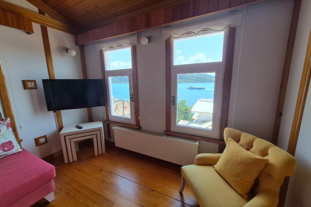 SARIYER YENİMAHALLE'DE BOĞAZ MANZARALI EŞYALI STÜDYO DAİRE 