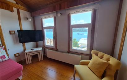 SARIYER YENİMAHALLE'DE BOĞAZ MANZARALI EŞYALI STÜDYO DAİRE 