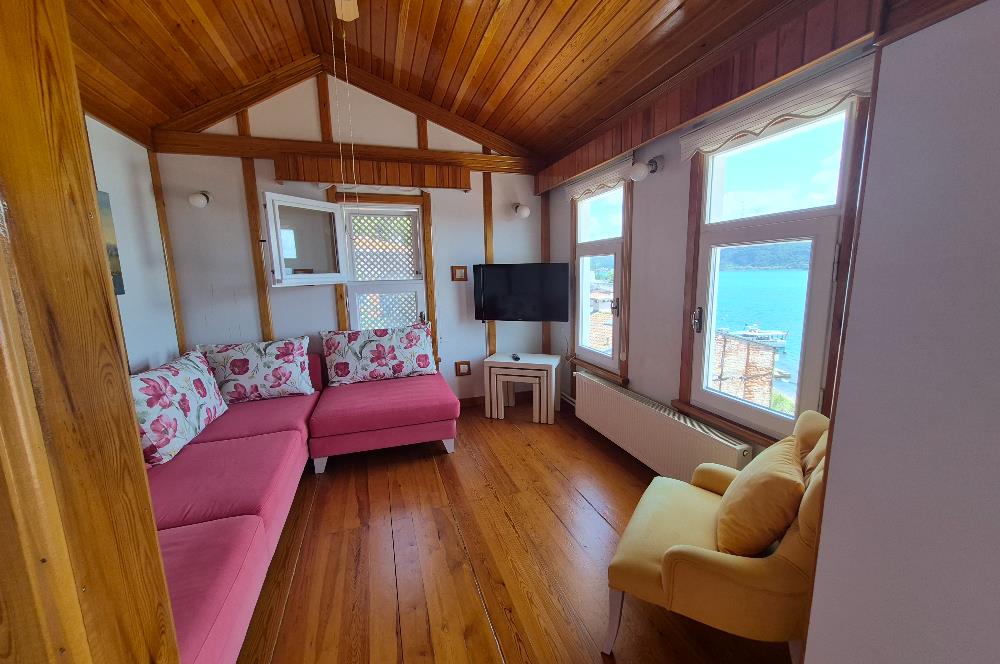 SARIYER YENİMAHALLE'DE BOĞAZ MANZARALI EŞYALI STÜDYO DAİRE 