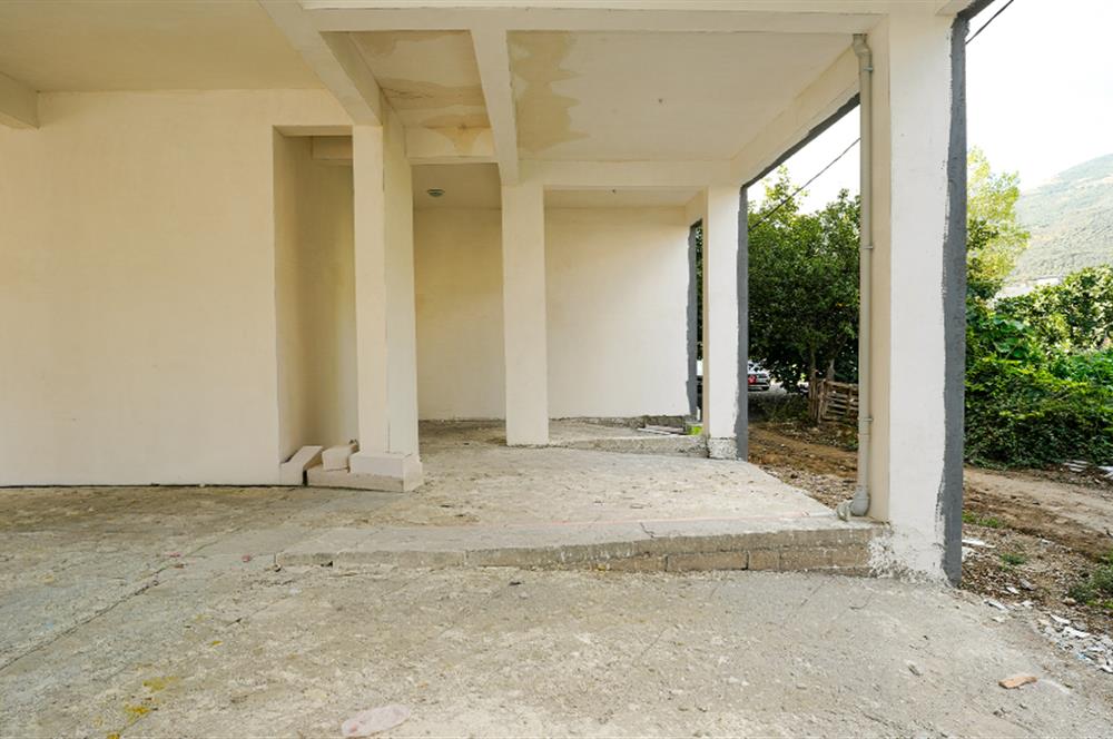 C21 Cius;Ömer H.Demir Caddesinde 3 Cepheli 350 m2 Kiralık Dükkan