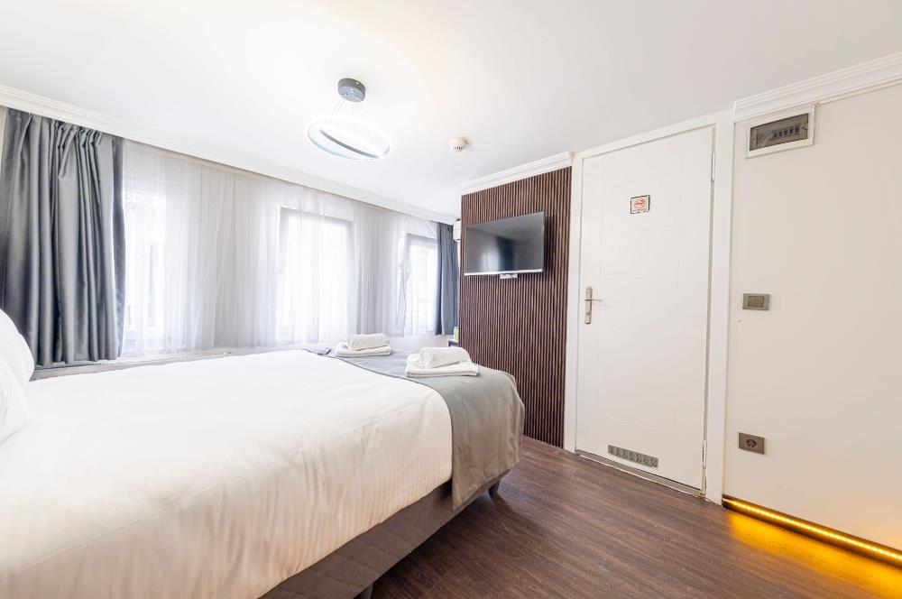 İSTİKLAL CADDESİNE YAKIN DEVREN KİRALIK 9 ODALI BİNA
