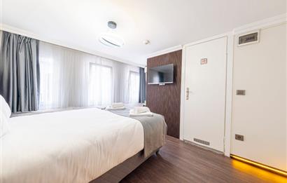 İSTİKLAL CADDESİNE YAKIN DEVREN KİRALIK 9 ODALI BİNA