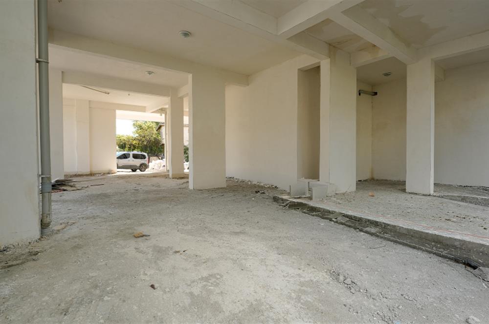 C21 Cius;Ömer H.Demir Caddesinde 3 Cepheli 350 m2 Kiralık Dükkan