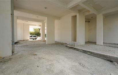 C21 Cius;Ömer H.Demir Caddesinde 3 Cepheli 350 m2 Kiralık Dükkan
