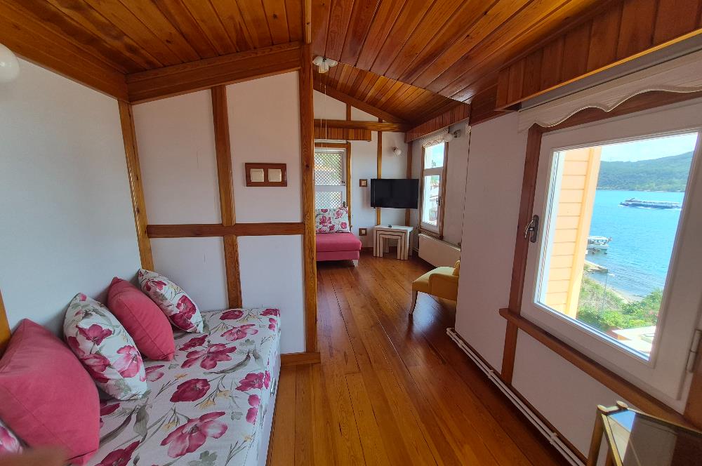 SARIYER YENİMAHALLE'DE BOĞAZ MANZARALI EŞYALI STÜDYO DAİRE 
