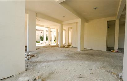 C21 Cius;Ömer H.Demir Caddesinde 3 Cepheli 350 m2 Kiralık Dükkan