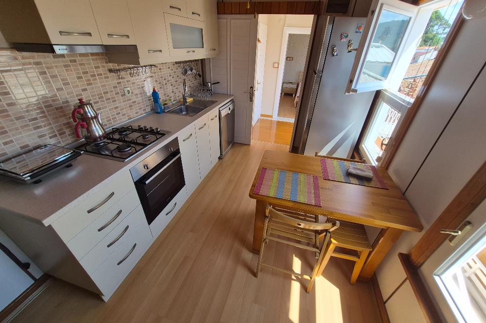 SARIYER YENİMAHALLE'DE BOĞAZ MANZARALI EŞYALI STÜDYO DAİRE 