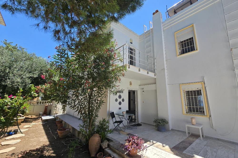 Bodrum-Yokuşbaşı kale manzaralı tripleks satılık villa