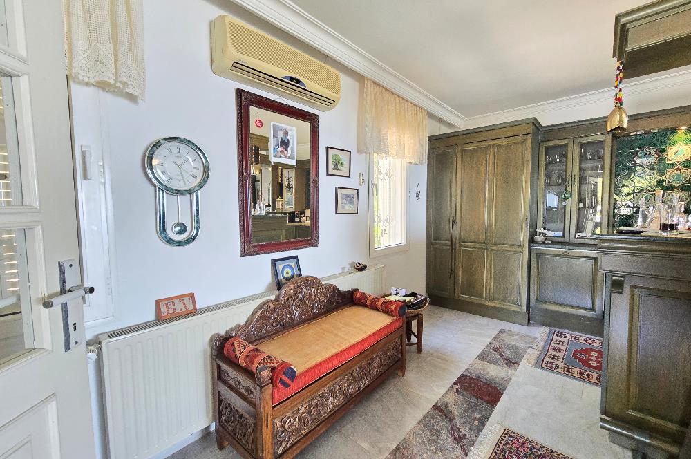 Bodrum-Yokuşbaşı kale manzaralı tripleks satılık villa