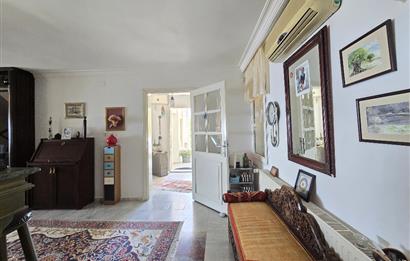 Bodrum-Yokuşbaşı kale manzaralı tripleks satılık villa