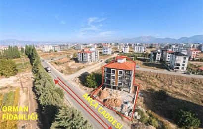 C21 LOFT'TAN YENİŞAFAK'TA AKÇA CADDESİ ÜZERİNDE KİRALIK İŞYERİ