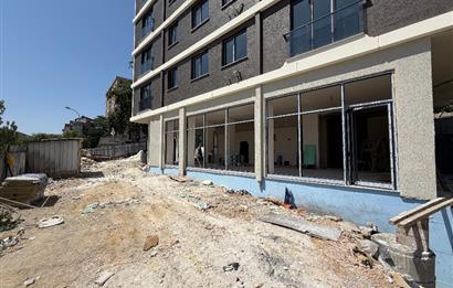 SAHRAYICEDİT'TE SIFIR BİNADA 300 m² KÖŞE DÜKKÂN | KİRALIK