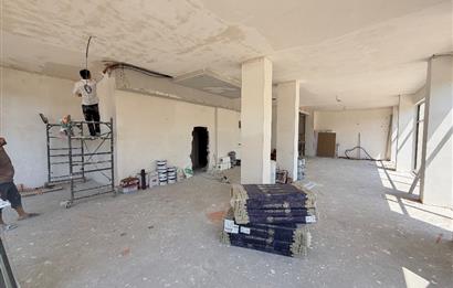 SAHRAYICEDİT'TE SIFIR BİNADA 300 m² KÖŞE DÜKKÂN | KİRALIK