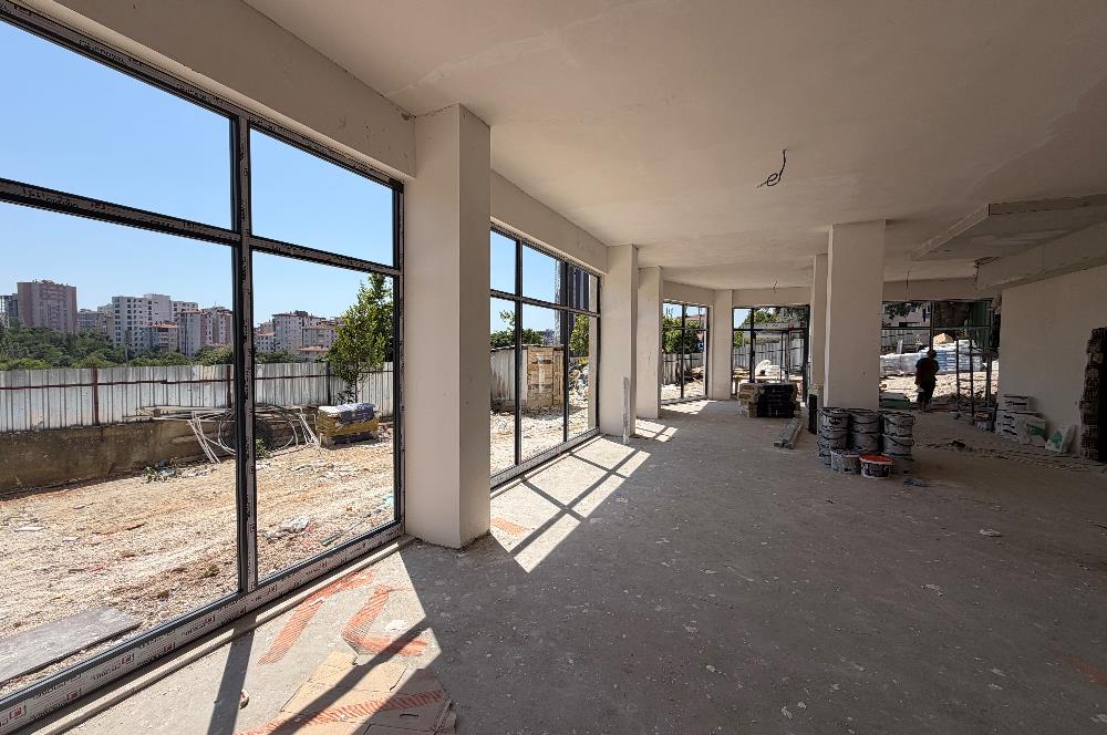 SAHRAYICEDİT'TE SIFIR BİNADA 300 m² KÖŞE DÜKKÂN | KİRALIK