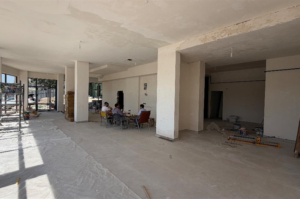 SAHRAYICEDİT'TE SIFIR BİNADA 300 m² KÖŞE DÜKKÂN | KİRALIK