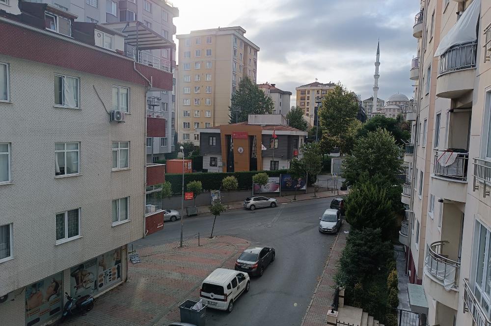 ÜMRANİYE MEHMET AKİF MAHALLESİNDE MERKEZİ KONUMDA FERAH 2+1