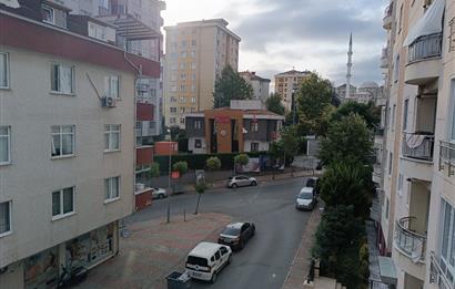 ÜMRANİYE MEHMET AKİF MAHALLESİNDE MERKEZİ KONUMDA FERAH 2+1