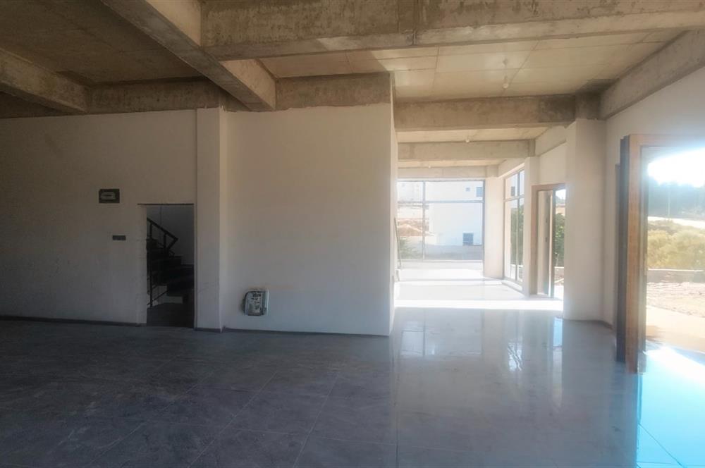 C21 LOFT'TAN YENİŞAFAK'TA AKÇA CADDESİ ÜZERİNDE KİRALIK İŞYERİ